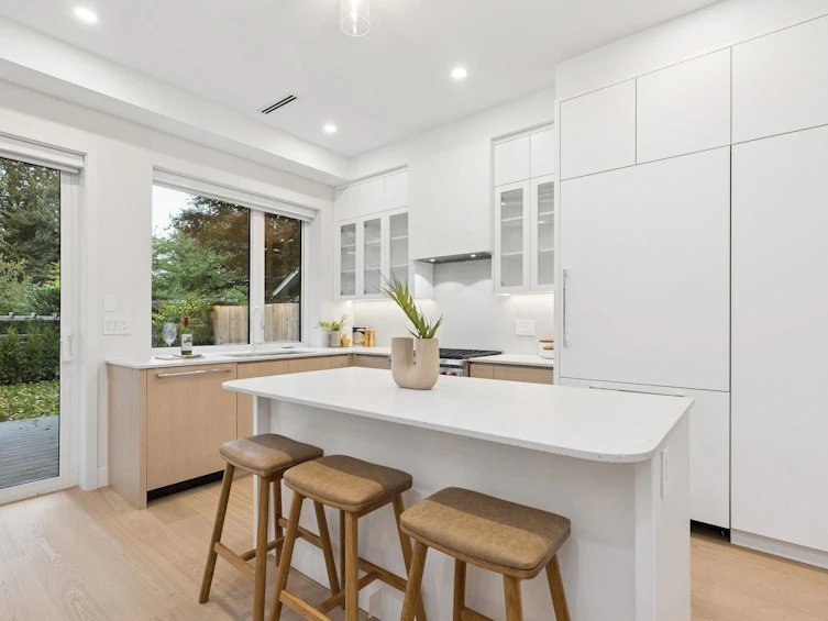 2-7 E 23rd Avenue, Vancouver, BC, V5V 1W8 - 5