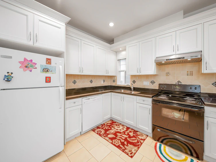 7150 Canada Way, Burnaby, BC, V5E 3R8 - 21