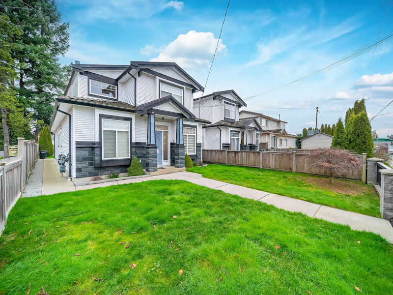 7150 Canada Way, Burnaby BC V5E 3R8