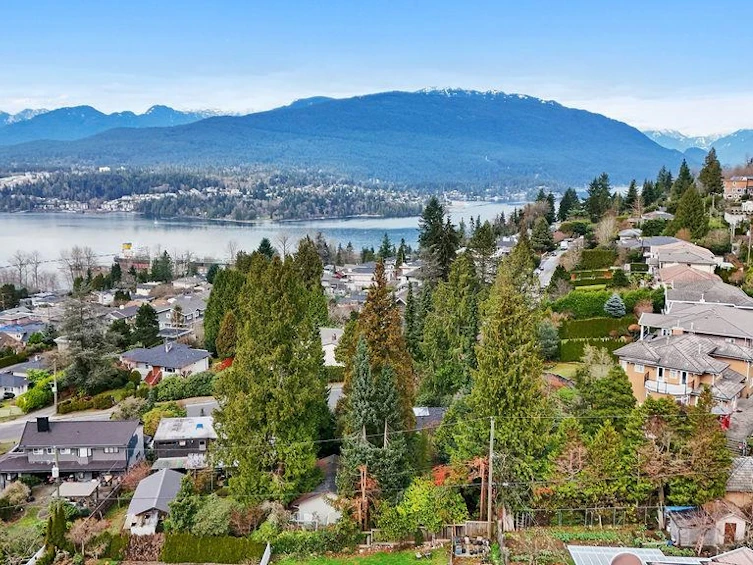 7258 Ridge Drive, Burnaby, BC, V5A 1B5 - 8