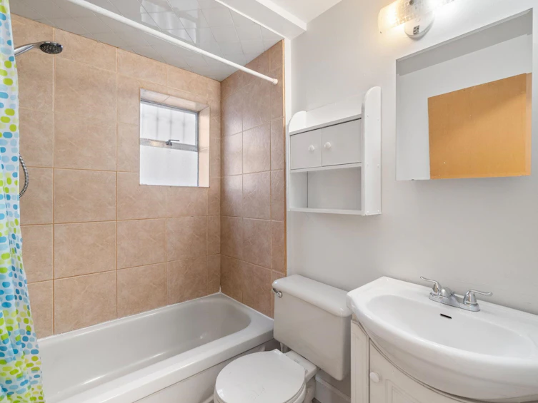 2611 Parker Street, Vancouver, BC, V5K 2T5 - 13