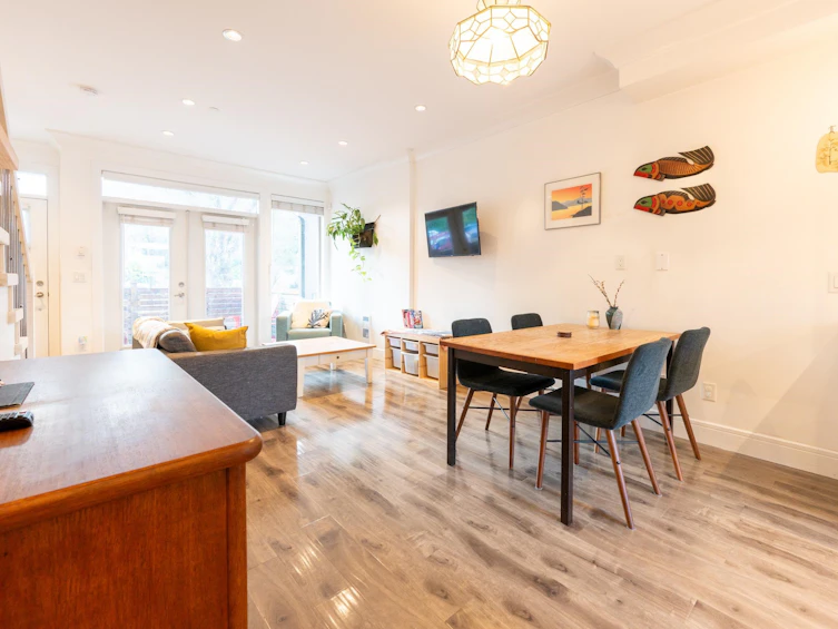 1187 E 19th Avenue, Vancouver, BC, V5V 1K9 - 5