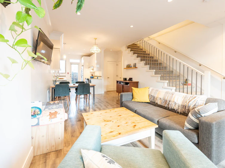 1187 E 19th Avenue, Vancouver, BC, V5V 1K9 - 32