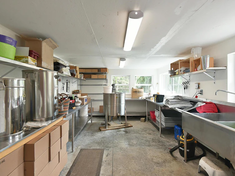 2855 Lacey Place, Roberts Creek, BC, V0N 2W4 - 33