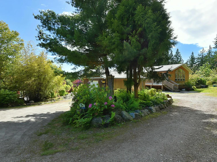 2855 Lacey Place, Roberts Creek, BC, V0N 2W4 - 3