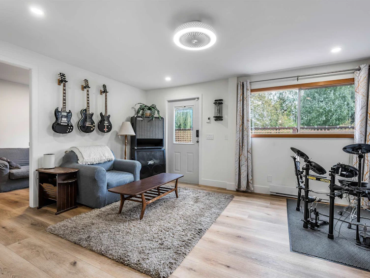 8542 Mccutcheon Avenue, Chilliwack, BC, V2P 7K7 - 18