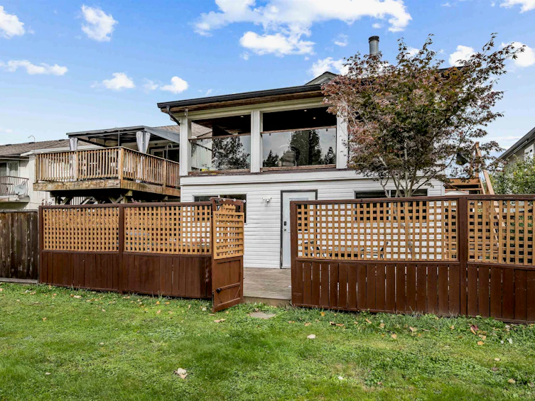 8542 Mccutcheon Avenue, Chilliwack, BC, V2P 7K7
