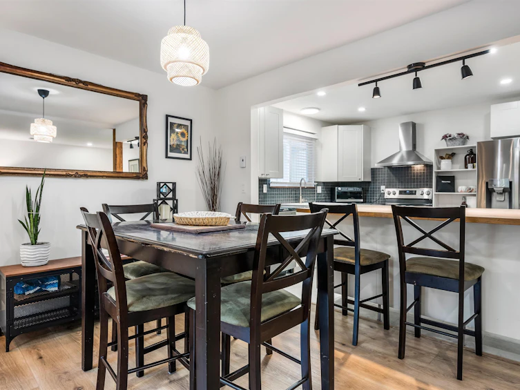 8542 Mccutcheon Avenue, Chilliwack, BC, V2P 7K7 - 11