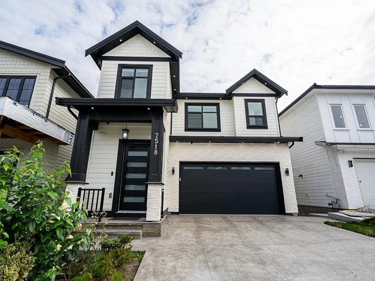 7518 205a Street, Langley, BC, V2Y 1V5 - 2
