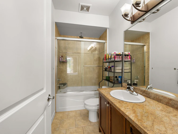 303-14333 104 Avenue, Surrey, BC, V3T 0E1 - 14