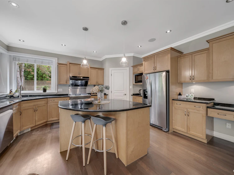 15828 Somerset Place, Surrey, BC, V3Z 0H9 - 15