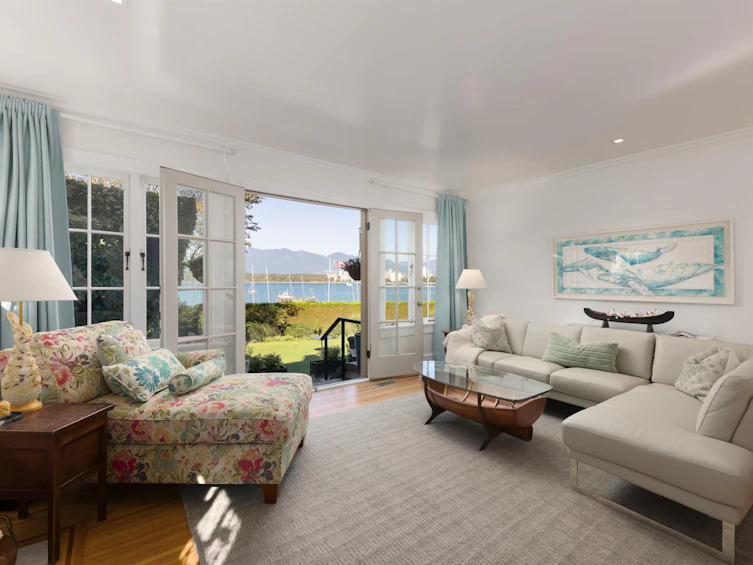 2449 Point Grey Road, Vancouver, BC, V6K 1A1 - 2