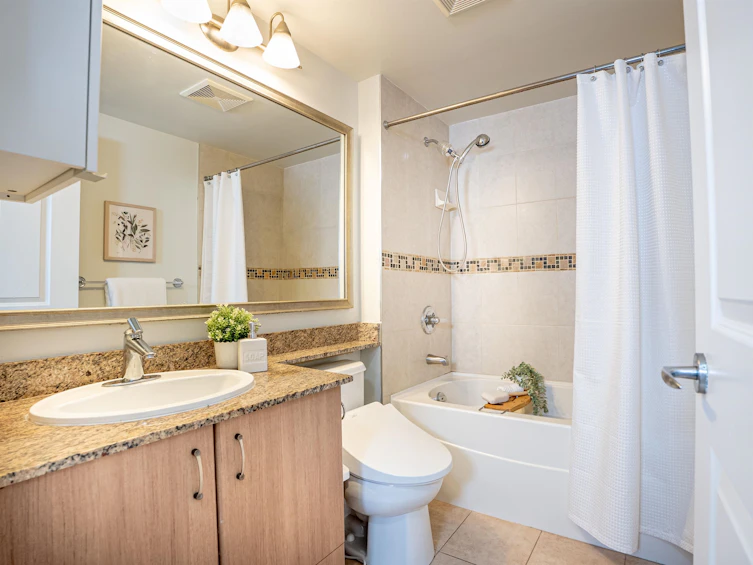 1205-898 Carnarvon Street, New Westminster, BC, V3M 0C3 - 13