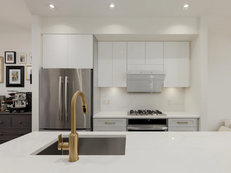 828 W 6th Avenue, Vancouver, BC, V5Z 1A6 - 2