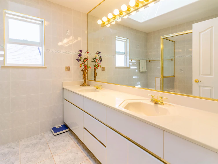 7286 Barnet Road, Burnaby, BC, V5A 1E2 - 25