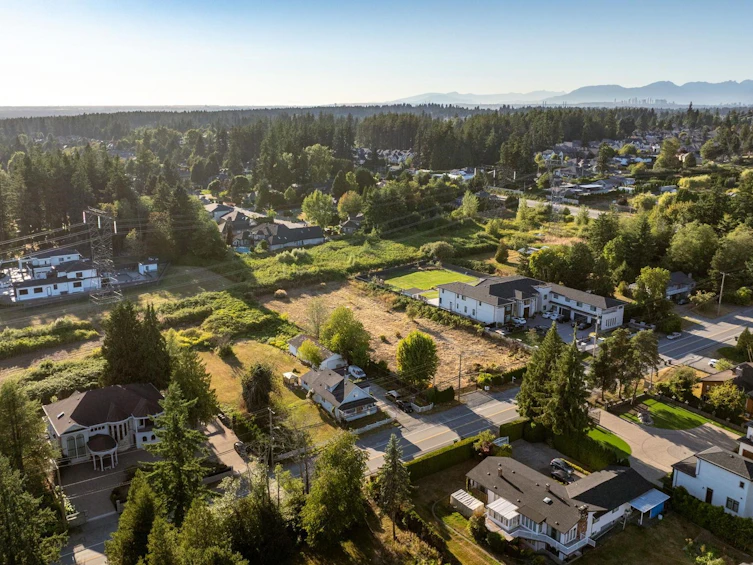 5701 128 Street, Surrey, BC, V3X 1T6 - 10