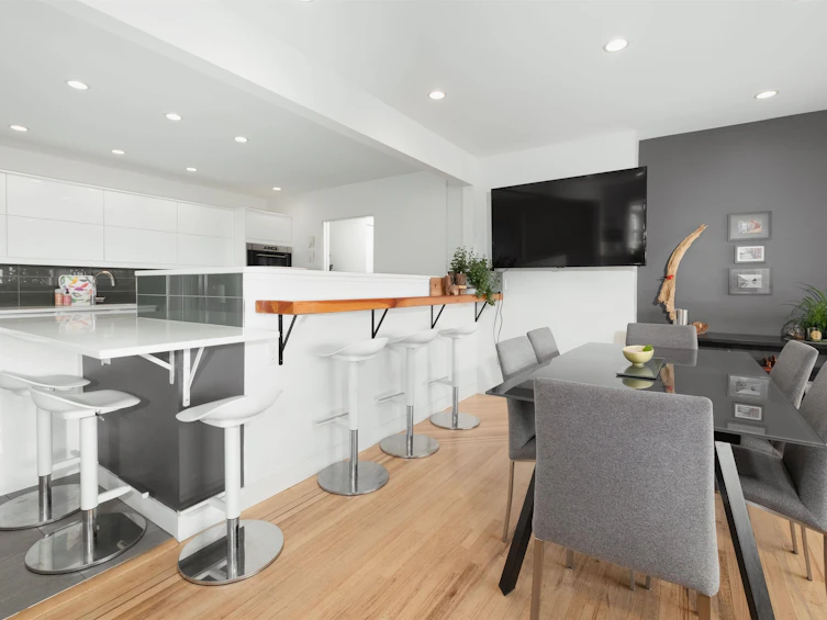 1095 W Keith Road, North Vancouver, BC, V7P 1Y6 - 4