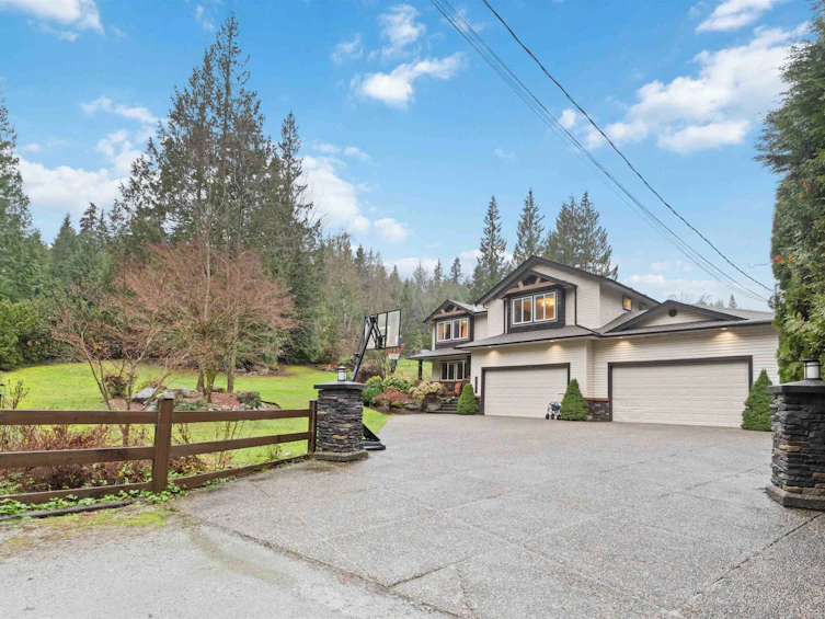 27111 122 Avenue, Maple Ridge, BC, V2W 1C2 - 2