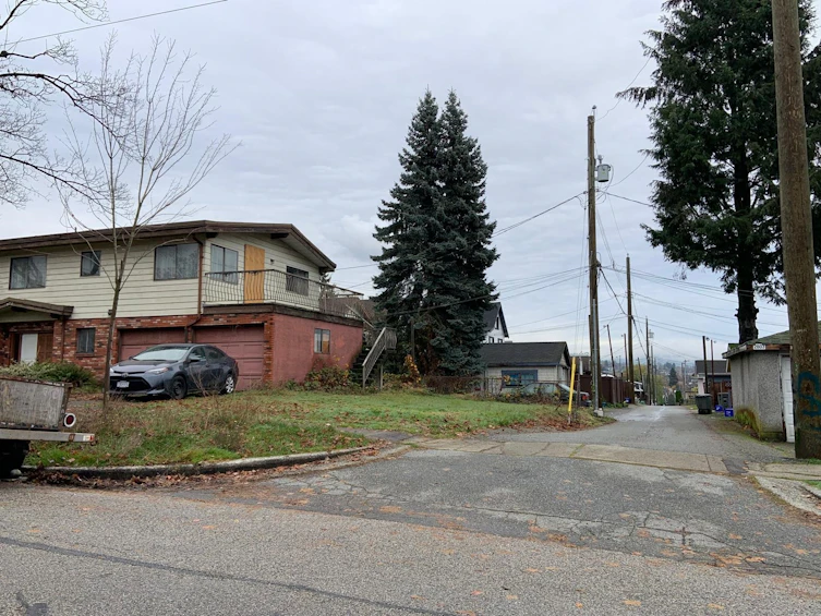 620 Kaslo Street, Vancouver, BC, V5K 5A1 - 3