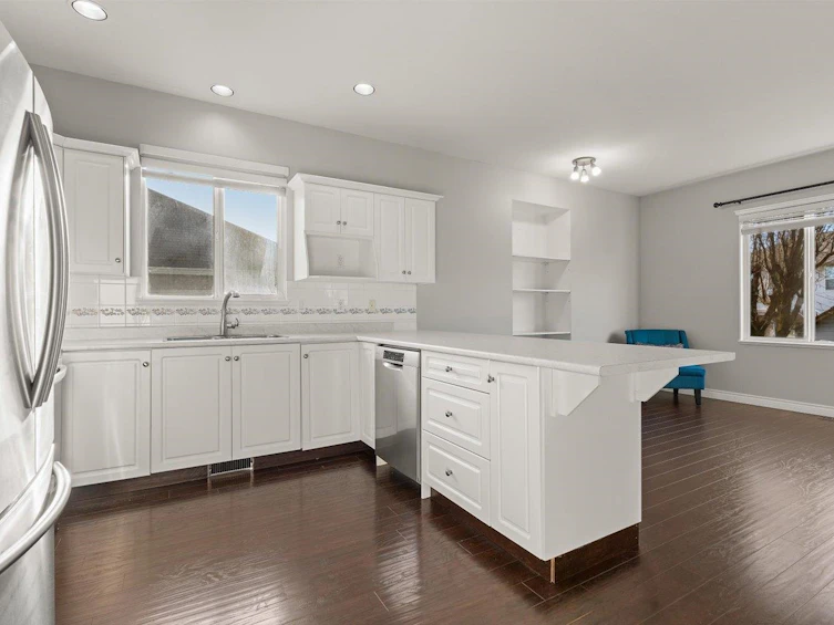8263 Melburn Drive, Mission, BC, V2V 7H3 - 10