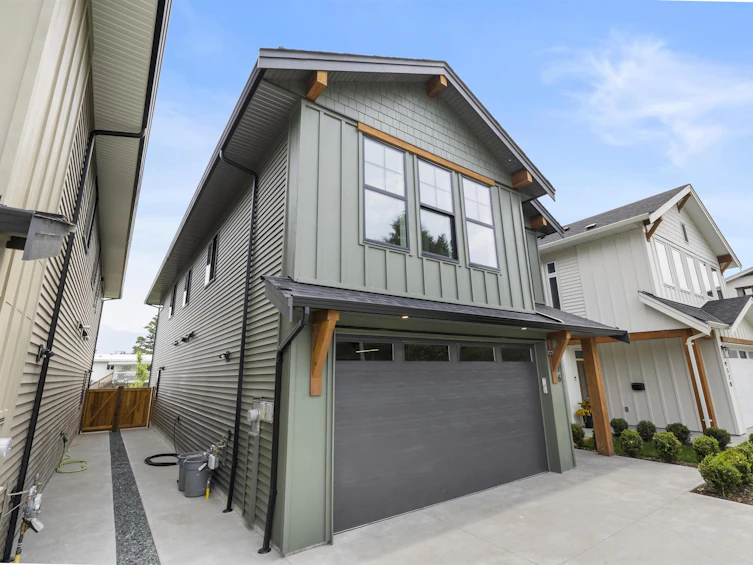 9376 Mcnaught Road, Chilliwack, BC, V2P 6E8 - 2