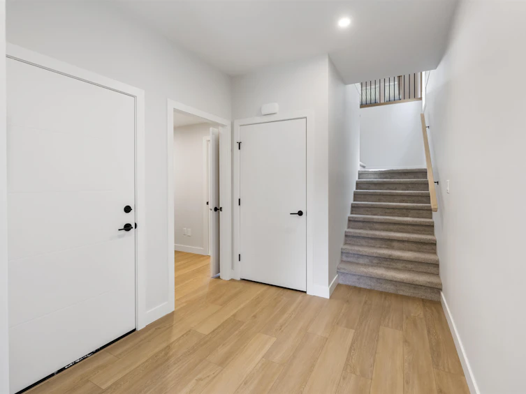 9376 Mcnaught Road, Chilliwack, BC, V2P 6E8 - 8