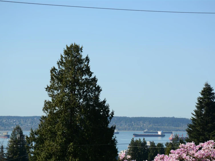 1361 Lawson Avenue, West Vancouver, BC, V7T 2E6 - 2