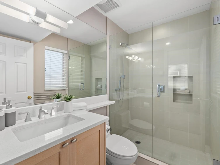 3274 W 1st Avenue, Vancouver, BC, V6K 1H5 - 23