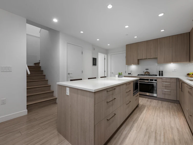 110-733 E 3rd Street, North Vancouver, BC, V7L 1G8 - 2