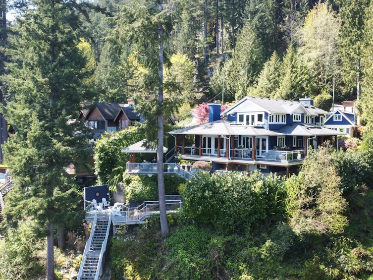 5125 Indian River Drive, North Vancouver, BC, V7G 2T6 - 2