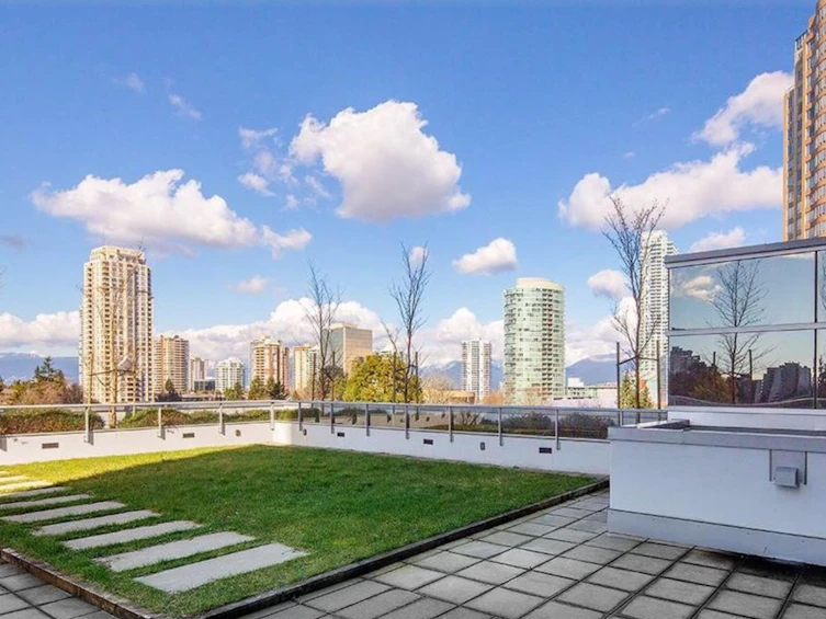 6335 Silver Avenue, Burnaby, BC, V5H 0C3 - 6