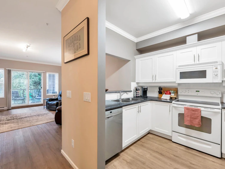 202-4745 54a Street, Delta, BC, V4K 2Z9 - 9