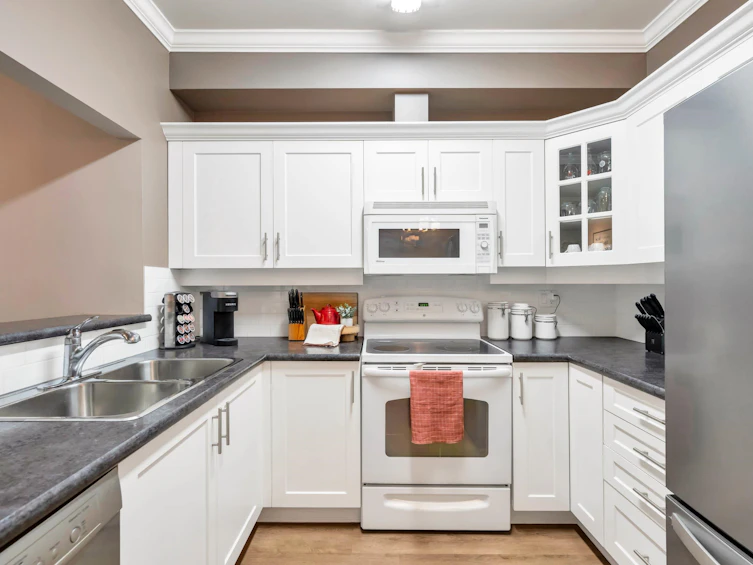 202-4745 54a Street, Delta, BC, V4K 2Z9 - 8