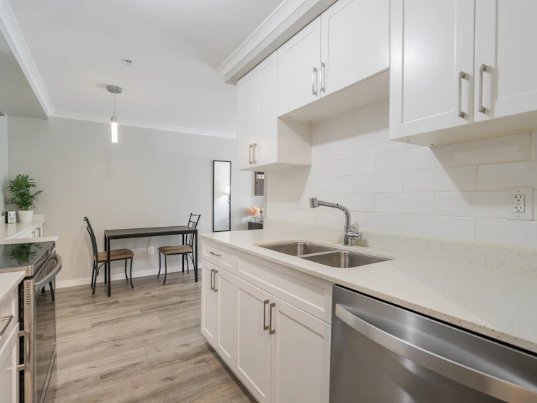 203-2036 Coquitlam Avenue, Port Coquitlam, BC, V3B 1J5 - 4
