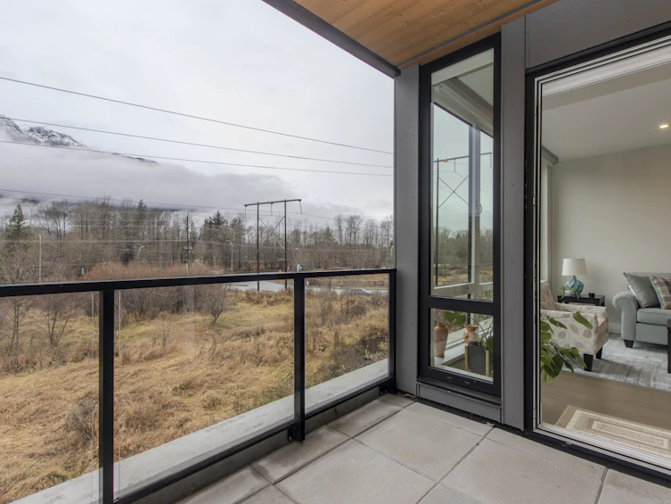 202-1870 Dowad Drive, Squamish, BC, V8B 1C4 - 8