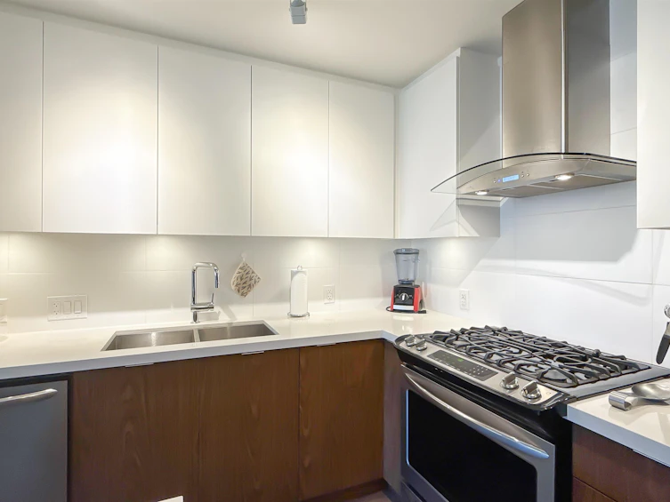 303-3602 Aldercrest Drive, North Vancouver, BC, V7G 0A2 - 13