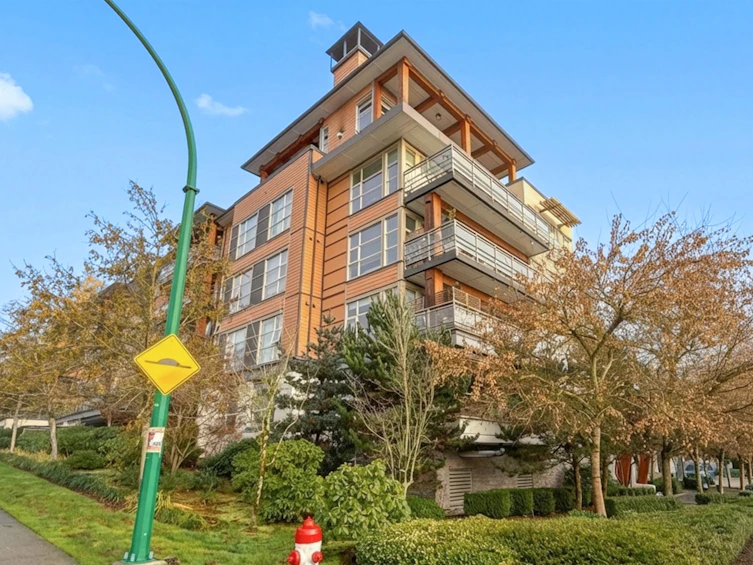303-3602 Aldercrest Drive, North Vancouver, BC, V7G 0A2 - 4