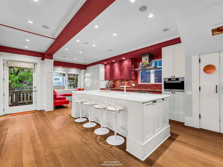 1747 Balaclava Street, Vancouver, BC, V6K 4B6 - 2