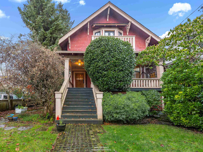 1747 Balaclava Street, Vancouver BC V6K 4B6