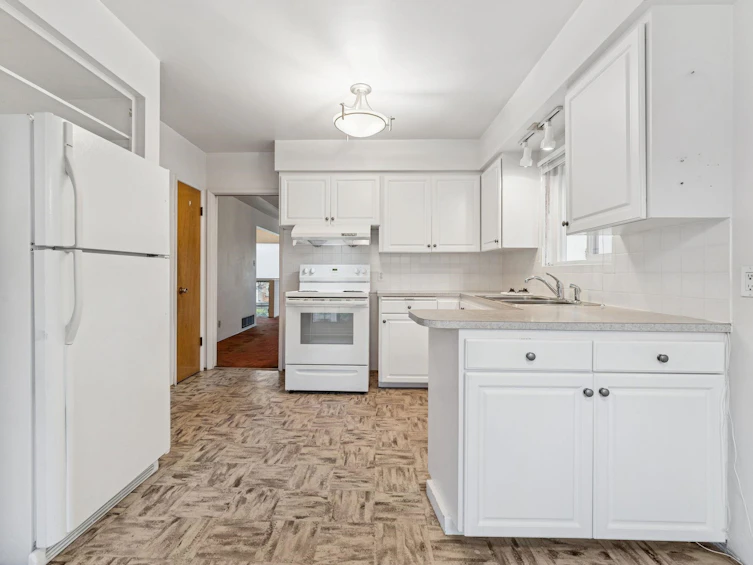 1521 E 64th Avenue, Vancouver, BC, V5P 2M4 - 8