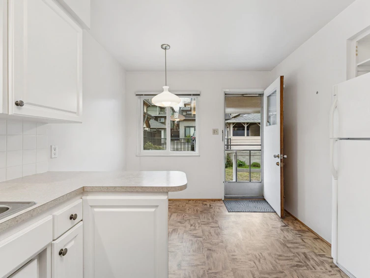 1521 E 64th Avenue, Vancouver, BC, V5P 2M4 - 11