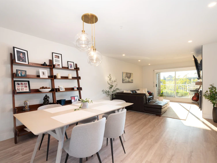 403-1050 Bowron Court, North Vancouver, BC, V7H 2X7 - 9