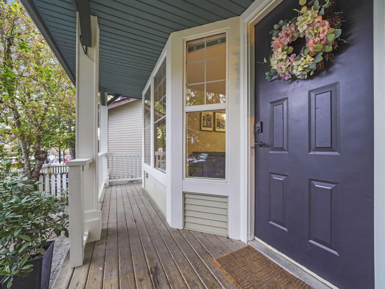 24369 101 Avenue, Maple Ridge, BC, V2W 1W8 - 2