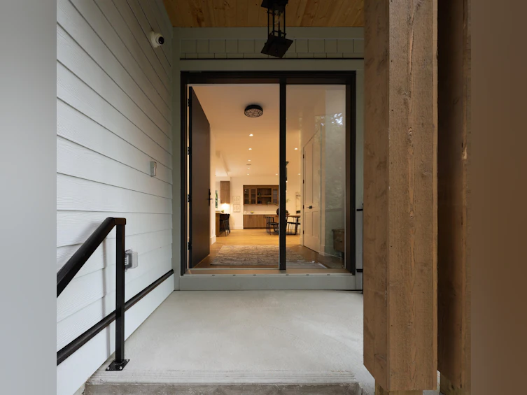 1486 Coast Meridian Road, Coquitlam, BC, V3E 0C4 - 3