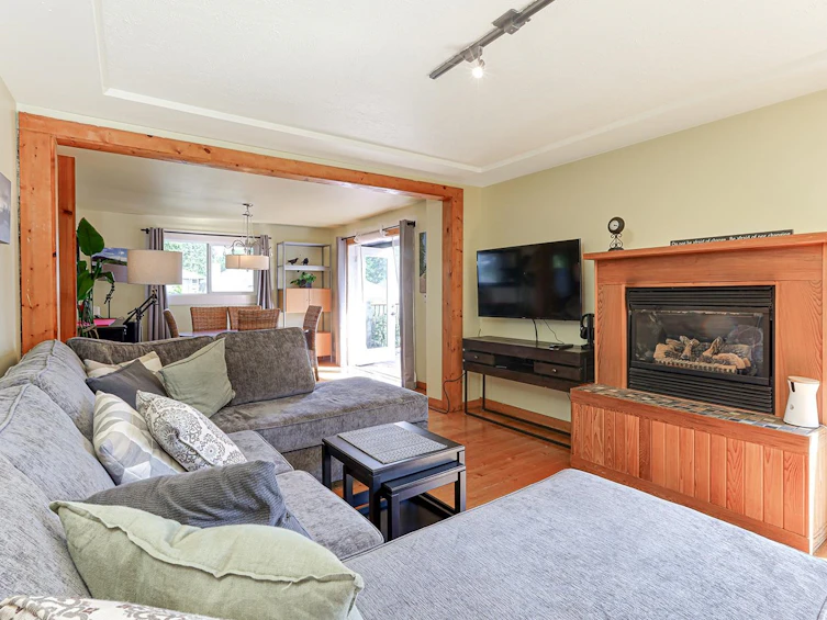 16124 9 Avenue, Surrey, BC, V4A 1A6 - 10