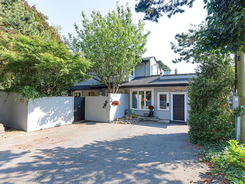 16124 9th Avenue, Surrey BC V4A 1A6