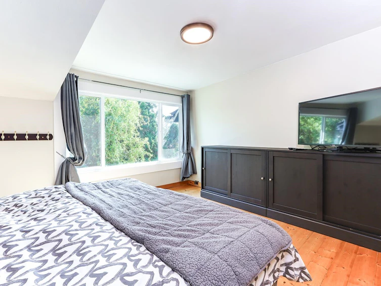 16124 9 Avenue, Surrey, BC, V4A 1A6 - 28