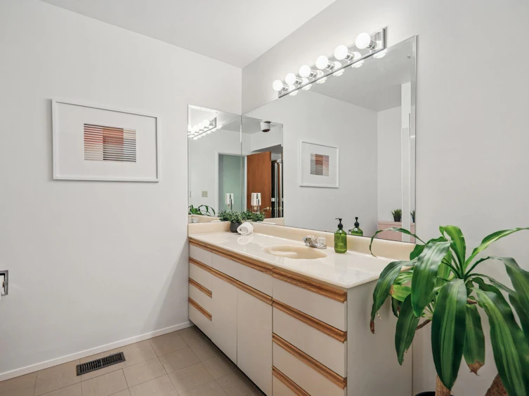 2174 Hoskins Road, North Vancouver, BC, V7J 3A3 - 23