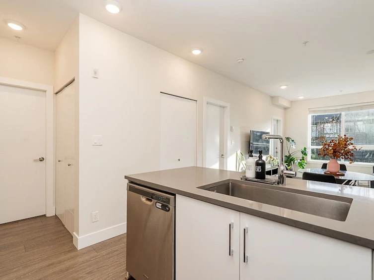 316-15351 101 Avenue, Surrey, BC, V3R 0G2 - 11