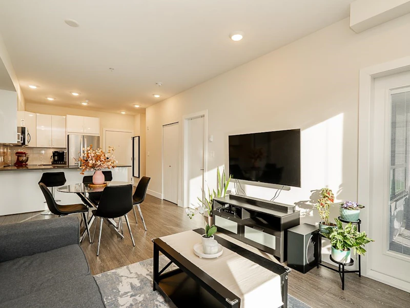 316 - 15351 101st Avenue, Surrey BC